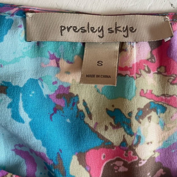 Presley Skye Silk Belted Dress Multicolor Short Sleeve Size Small With Pockets - Picture 6 of 6